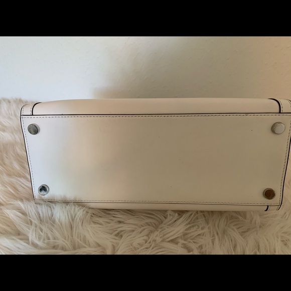 Handbag - Picture 5 of 5